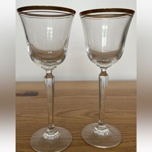 Mikasa Gold-Trimmed Wine Glass Pair